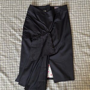 L.A.M.B. Draped Black Wool Blend Skirt with Floral Liner